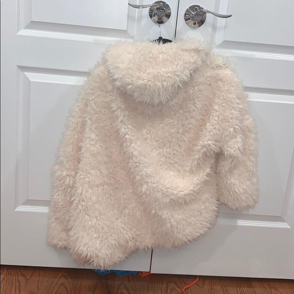 fuzzy jacket - Picture 3 of 3